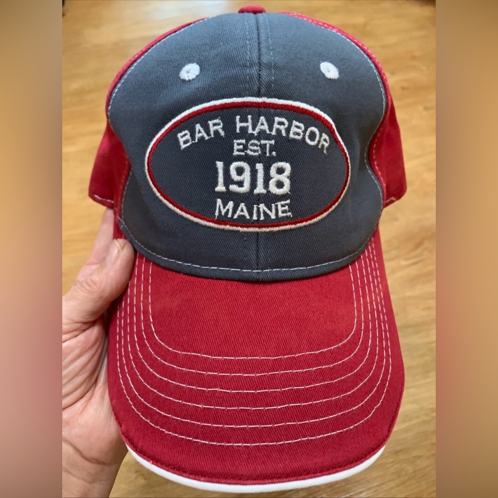 Bar Harbor Maine Men’s Baseball Cap Red And Gray Adjustable